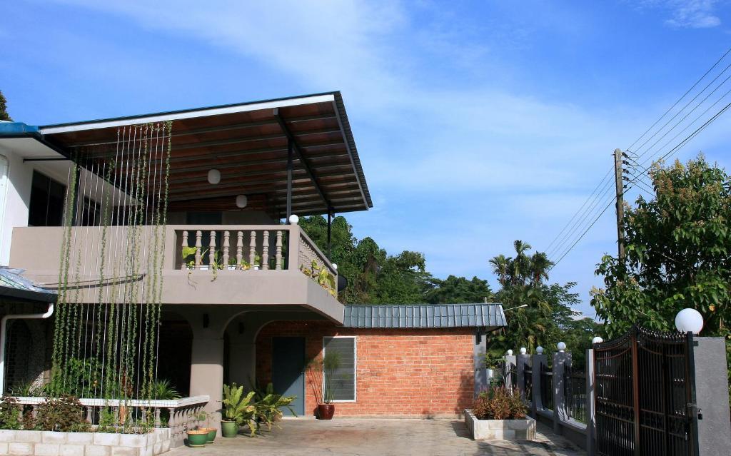 Morning Glory Guest House กูชิง ภายนอก รูปภาพ